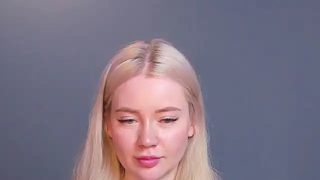 Lillie_Berry Live XXX-Chat