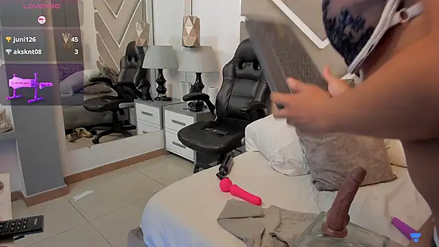 Chat +18 de YuliettPalmer ao vivo