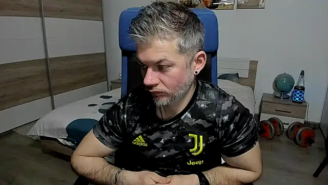 Pertunjukan Kamera Web RobbyShawz