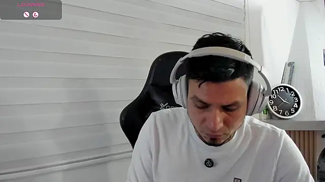 Rick_Adams 现场XXX聊天