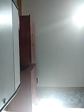 XXX chat uživo modela haiden-hot19cm