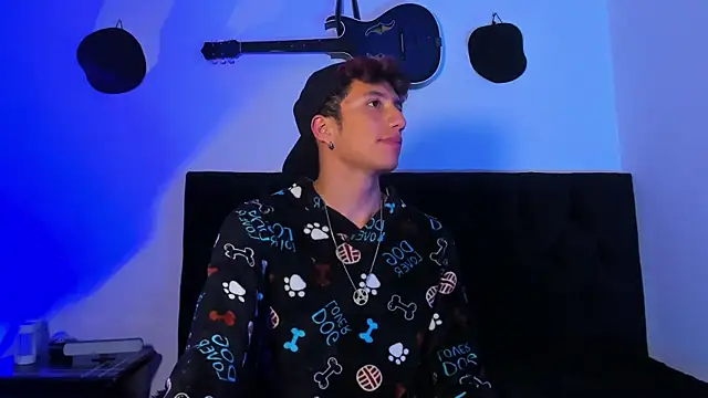 mhatias_ 网络视讯表演