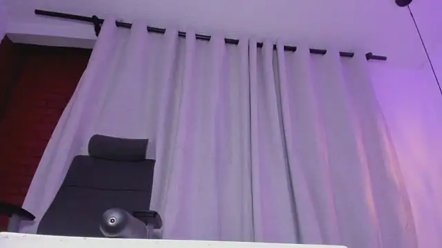 shineevg 即時 XXX 聊天