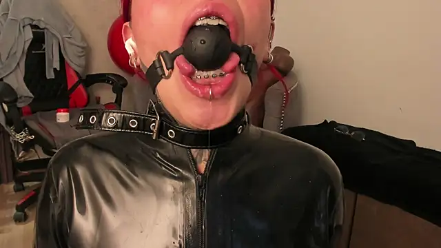 selene_red_n Live XXX chat