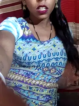 Itz_Aisha__のライブXXXチャット