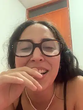 Živý XXX chat LatinDoll8