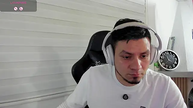 Pokazy przed kamerką – Rick_Adams