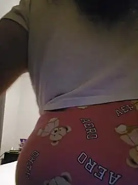 honeeyyy_pot's Webcam Show