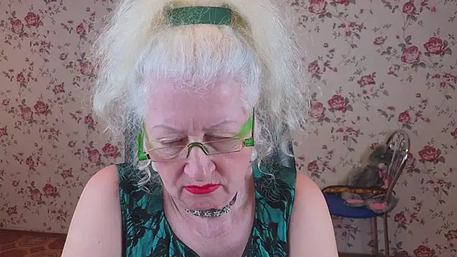 Maya_Mayflower's Live XXX Chat