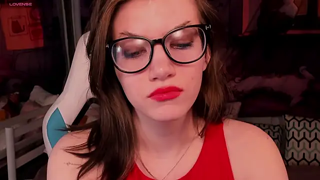 دردشة CathyAdams الجنسية المباشرة