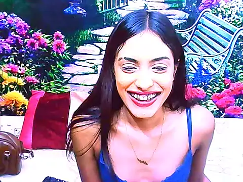 IndianPretty14u2Luv's Live XXX Chat