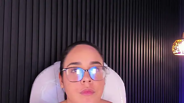 FireDollx's Live XXX Chat