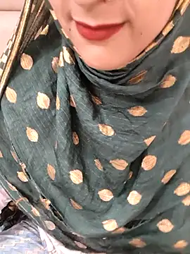 Indian-Aleena: απευθείας συνομιλία ΧΧΧ