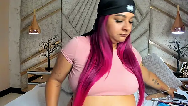 Онлайн чат XXX EmeelyMuller