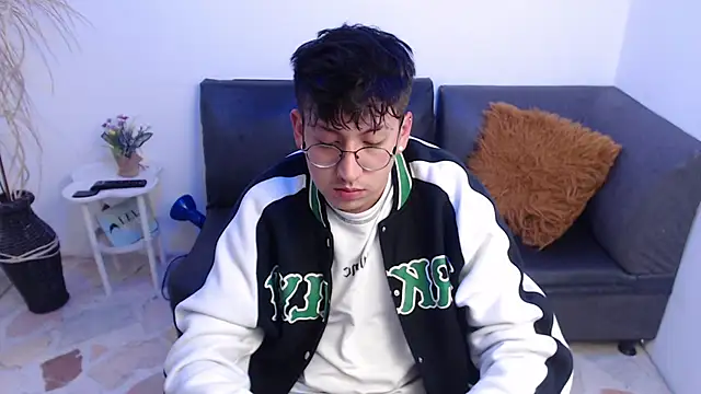 Evan_Connell Adlı Modelin Web Kamerası Şovu