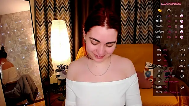 Czat XXX na żywo – hannacheekss_