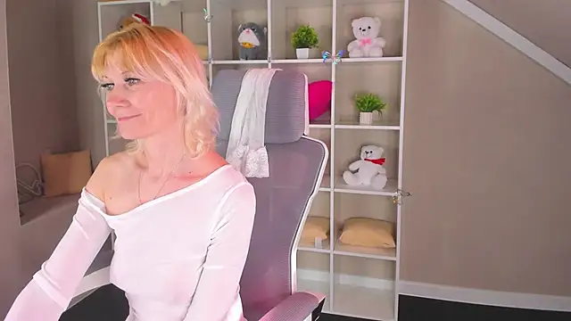 Czat XXX na żywo – Julie_Lucas