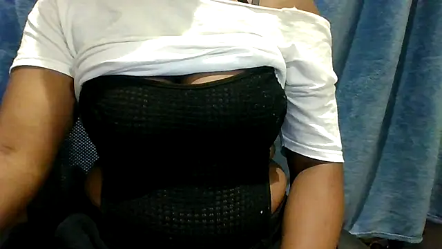 Desir3333 Webcam show