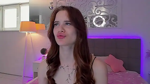 Chat +18 de LuisaClover ao vivo