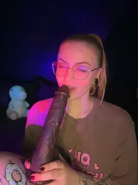 Chat +18 de CherryyCheeks ao vivo