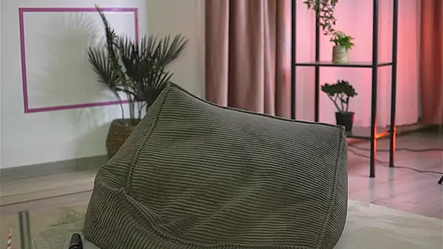 Cherrysweett Adlı Modelin Canlı XXX Sohbeti