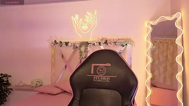 SABRIINA_TAY Live XXX-chat