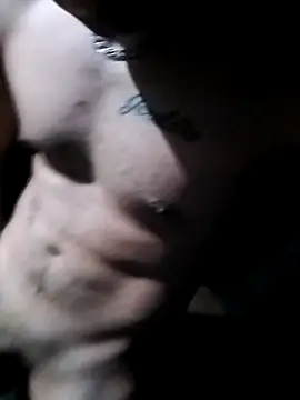 demianmont: διαδικτυακό σόου στην κάμερα