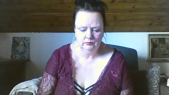 TiffanyMature – Naživo XXX chat