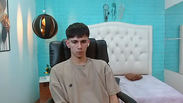 Chat XXX en directo de AmethystShadow17