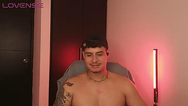 BjornSteelのライブXXXチャット