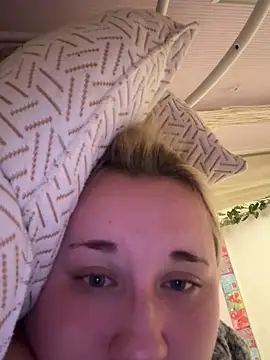 imawhorenslut19 Live XXX-chat