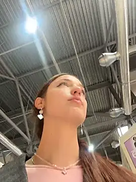 XXX chat uživo modela DollyTall