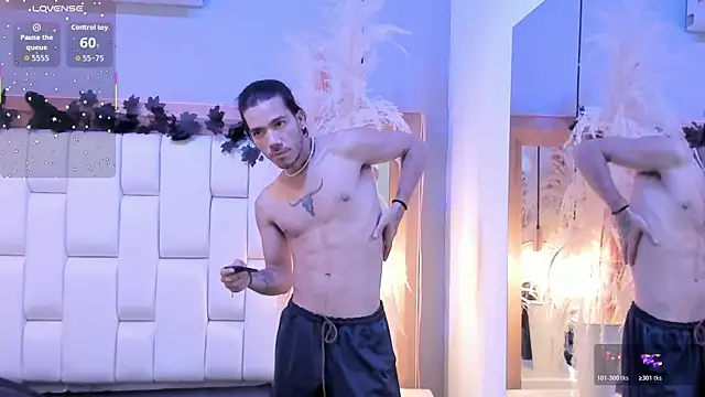 AngeloRoush Webcam Show