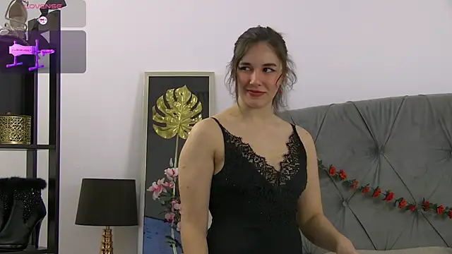 LolaButtie Webcam Show