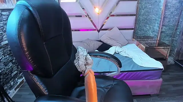 Онлайн чат XXX Shara_Oz