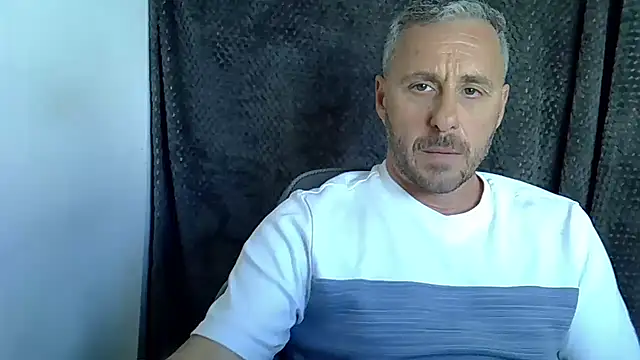 Lucid50 Pertunjukan Webcam