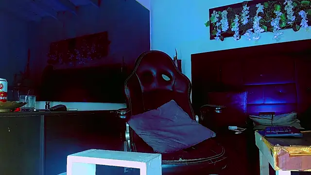 HannibalLester Show Webcam