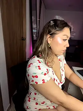 Im_sophiie Adlı Modelin Web Kamerası Şovu