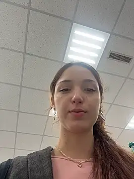 แชท XXX สดของ DollyTall