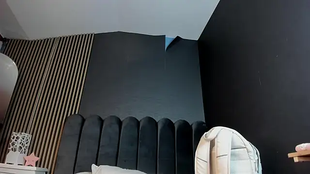 แชท XXX สดของ Nicolette_ks_