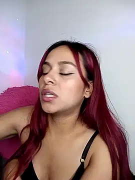 EmiilyFoxx090 Live XXX-chat