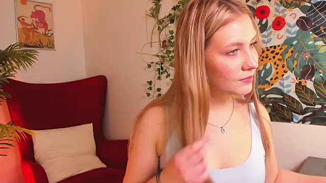 แชท XXX สดของ Emilicious