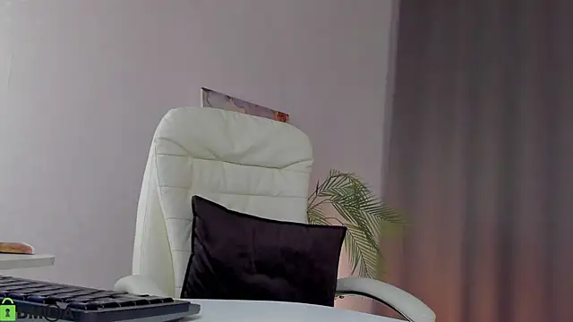 LeticiaRomanoのライブXXXチャット