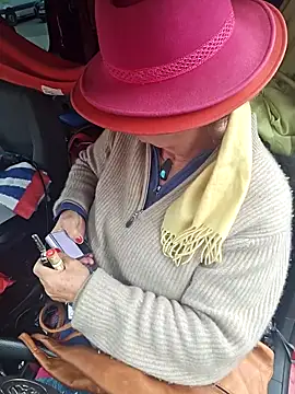 Hot-Muci live XXX chat