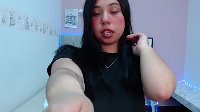 Chat +18 de Emma_Brm ao vivo
