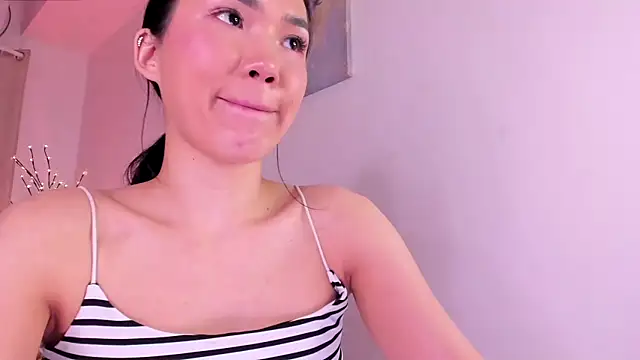 Divine_Madeleine 라이브 XXX 채팅