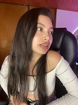 Chat +18 de Mady_Pink ao vivo