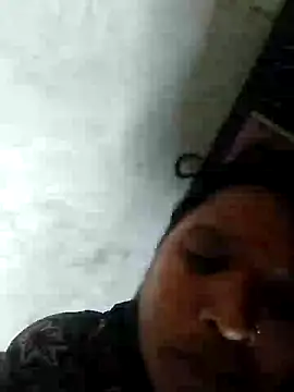 Loomaraj Adlı Modelin Web Kamerası Şovu