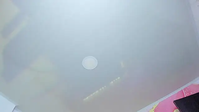 Daisy__rose: διαδικτυακό σόου στην κάμερα