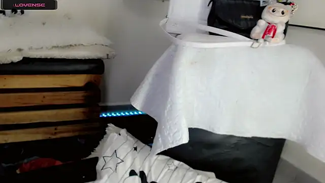 NathalialLooes Pertunjukan Webcam